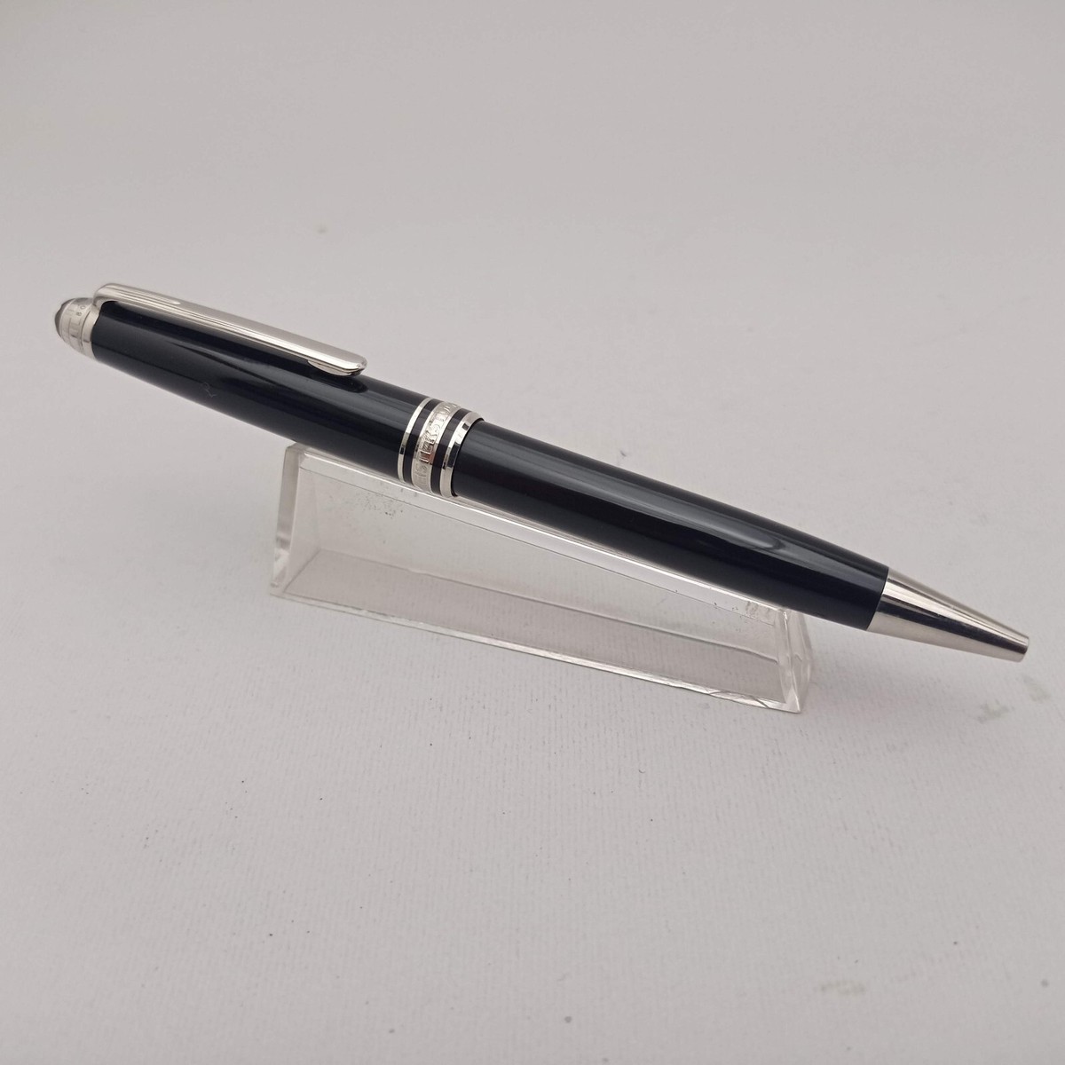 MONTBLANC UNICEF SIGNATURE FOR GOOD CLASSIC BLACK BALLPOINT PEN