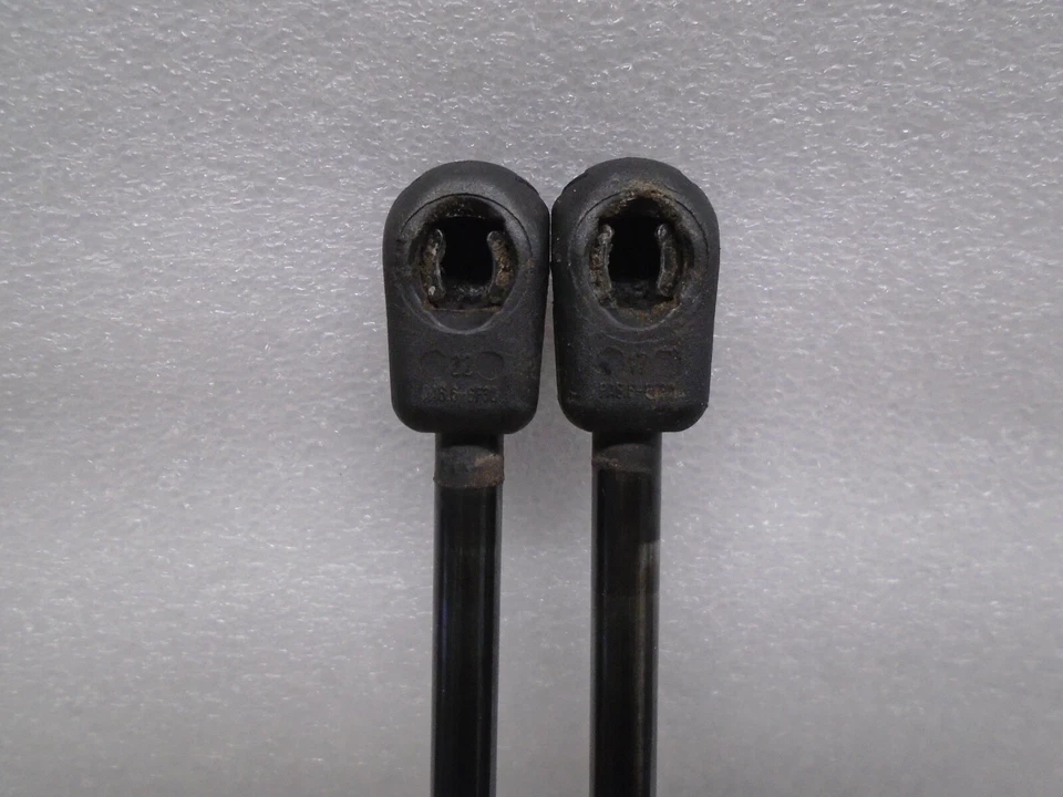 Juego de puntales amortiguadores trasero izquierdo y derecho Volvo S60 2001-2009 OEM DK904118 Foto 2 de 4