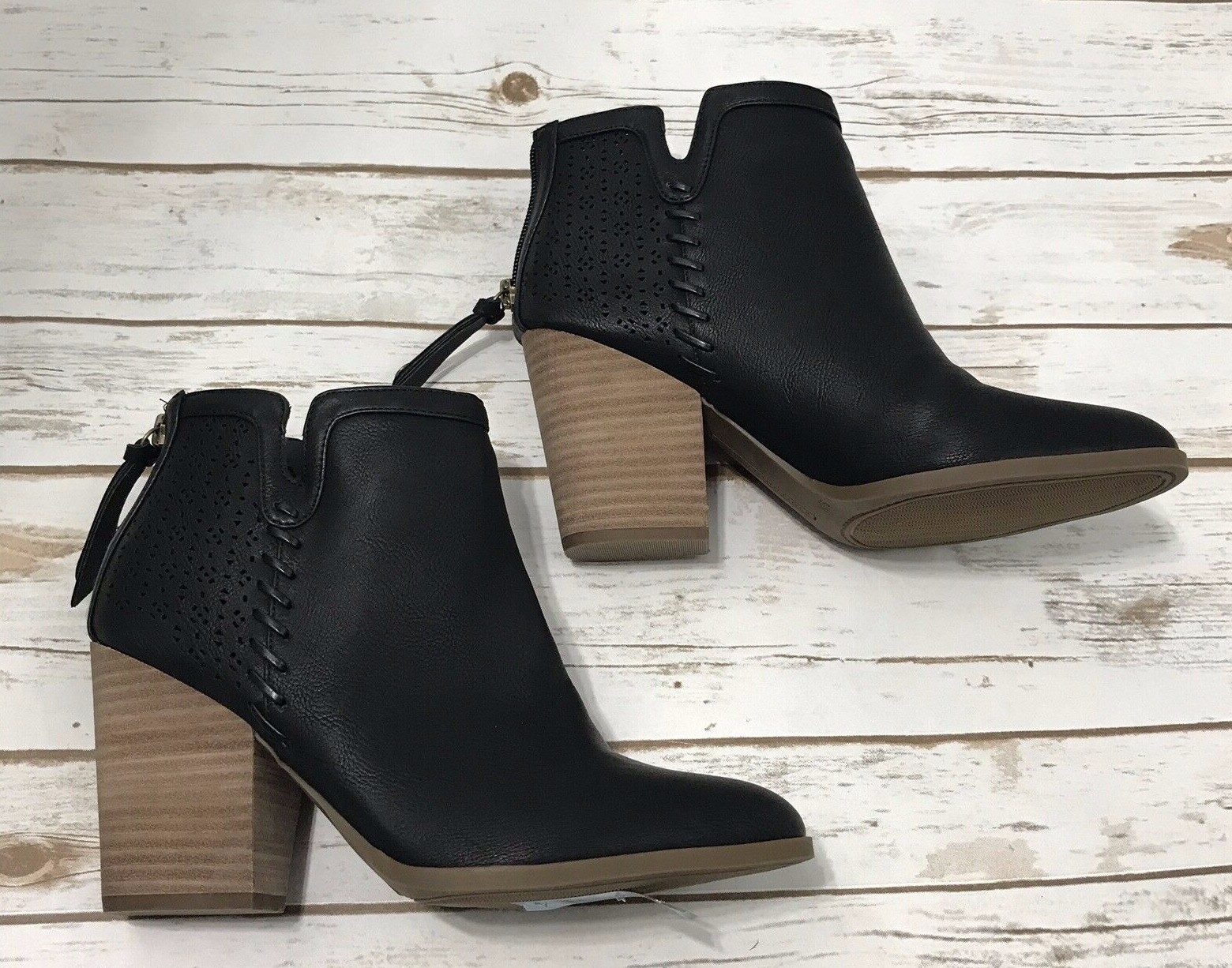  Tommy Hilfiger Women's Ankle Boots Western Lyra Black Block Heel Sz 9.5 thumbnail 2