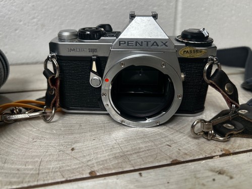 Pentax ME Super 35mm SLR Vintage Camera With Tokina 35-200mm Zoom Lens & Bag #A