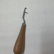 Vtg 1970's Latch Hook Rug Making Tool With Wood Handle