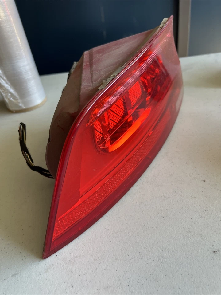 2012-2018 Audi A7 Quattro Left OuterRear Tail Light Brake Lamp 4G8945095A OEM — 第 3/4 张图片