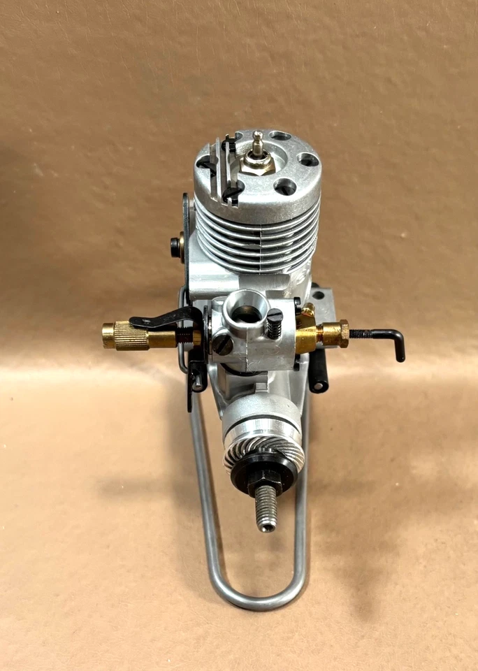 Nuevo En Caja Super Tigre G .15 Radio Control Modelo Avión Motor Foto 4 de 4