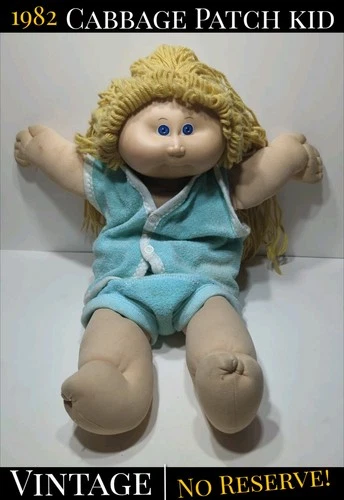 ✨VINTAGE✨ 1982 Cabbage Patch Kids Doll Yellow Hair Blue Eyes Blue Outfit Coleco