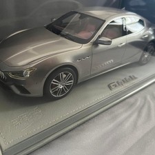 Maserati Ghibli 1 18 Scale Model Car Display