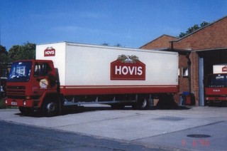 COL PHOTO: HOVIS LEYLAND 4 WHEEL BOX VAN L488 WFG