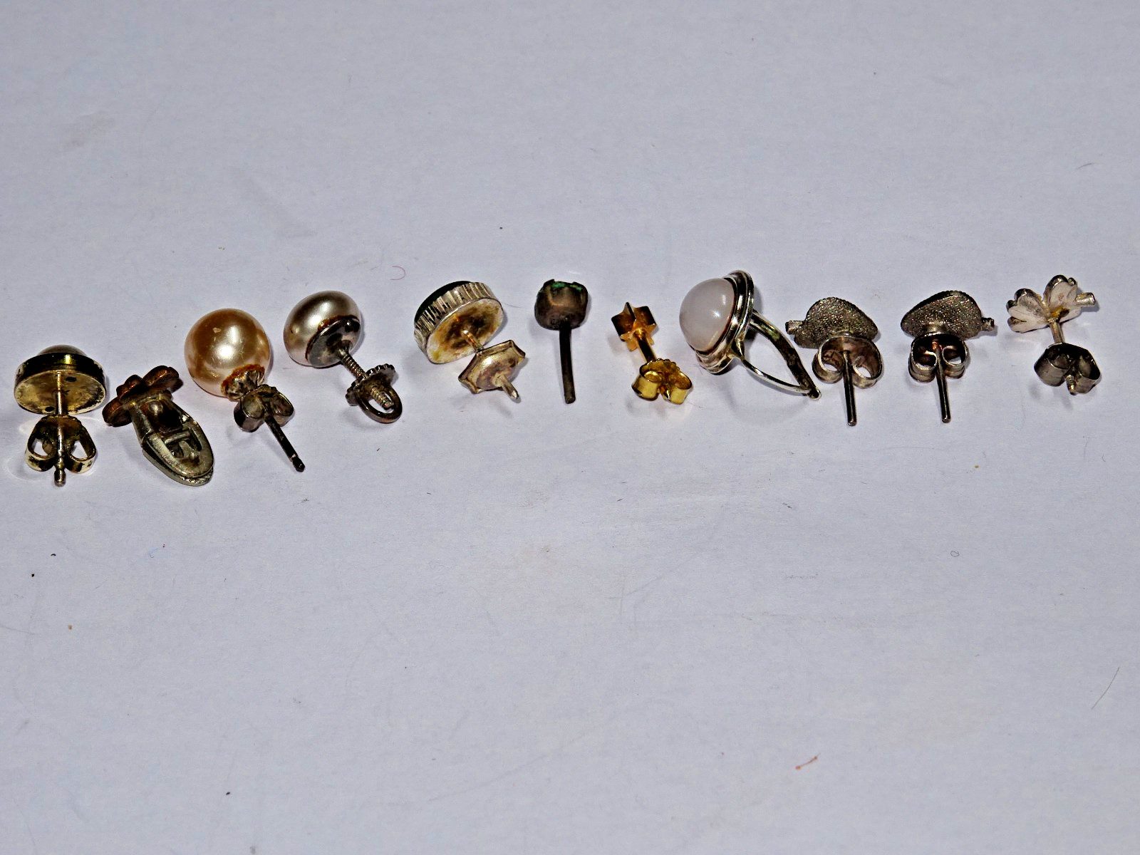 Single Earrings Bundle Collection Various Designs… - image 5