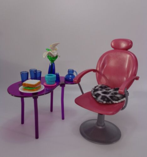 1/6 BARBIE FASHION FEVER MALL CHAIR + PURPLE TABLE & FURNITURE - Afbeelding 1 van 2
