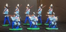 LEAD SEMI-FLAT SOLDIERS VINTAGE COLLECTION OF 8 INFANTRY WITH RIFLES 55mm