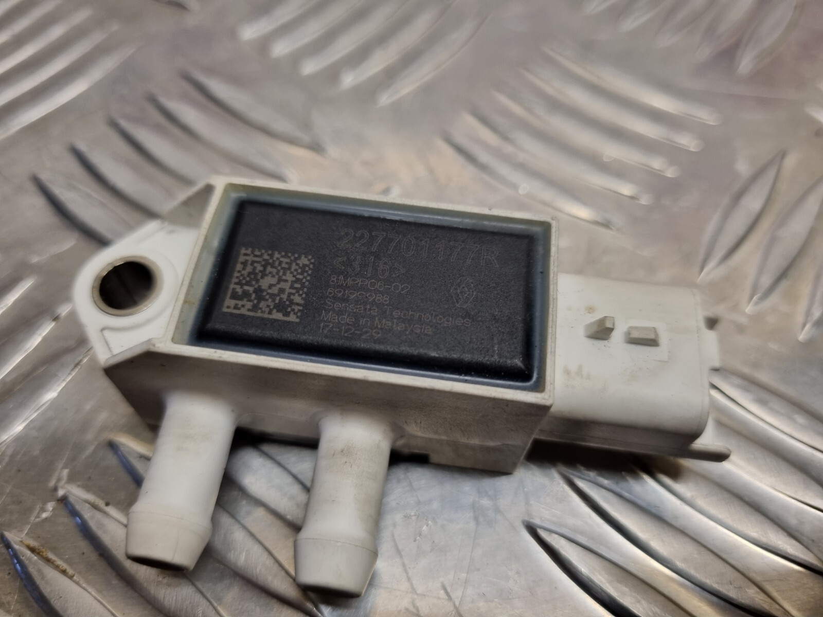 NISSAN JUKE F15 1.5 DCI 20142019 GENUINE DPF EXHAUST PRESSURE SENSOR