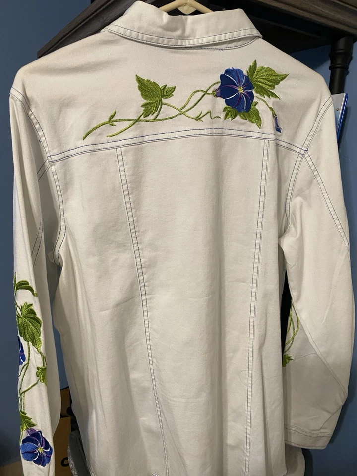 Chaqueta Jeans Bob Mackie Usable Art Morning Glory Bordada M Blanco Azul Foto 3 de 4