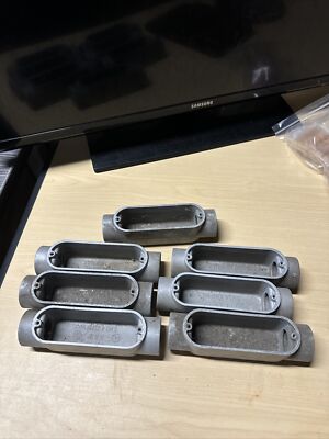 Appleton Electric Products Form 85 1  C Unilet 4.0 C.U (Lot of 7) Dusty Storage
