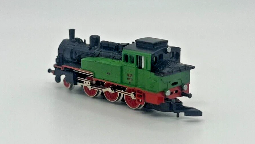Z Scale Marklin 8897 Green & Red 5 Pole Motor Original Box - Image 4 of 4