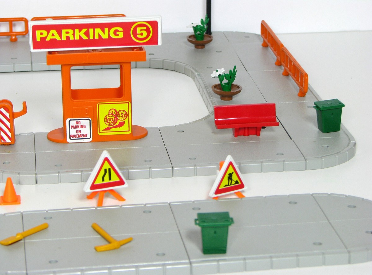 RARE 1980's VTG MAJOKIT 718 PARKING & CONTRUCTION PLAYSET BY