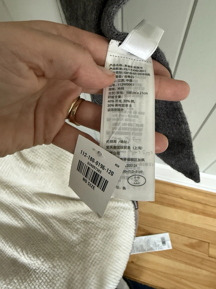 NUEVO CON ETIQUETAS Bufanda Abercrombie & Fitch Mezcla Lana Merino Gris 8" x 78" NUEVO Foto 3 de 4