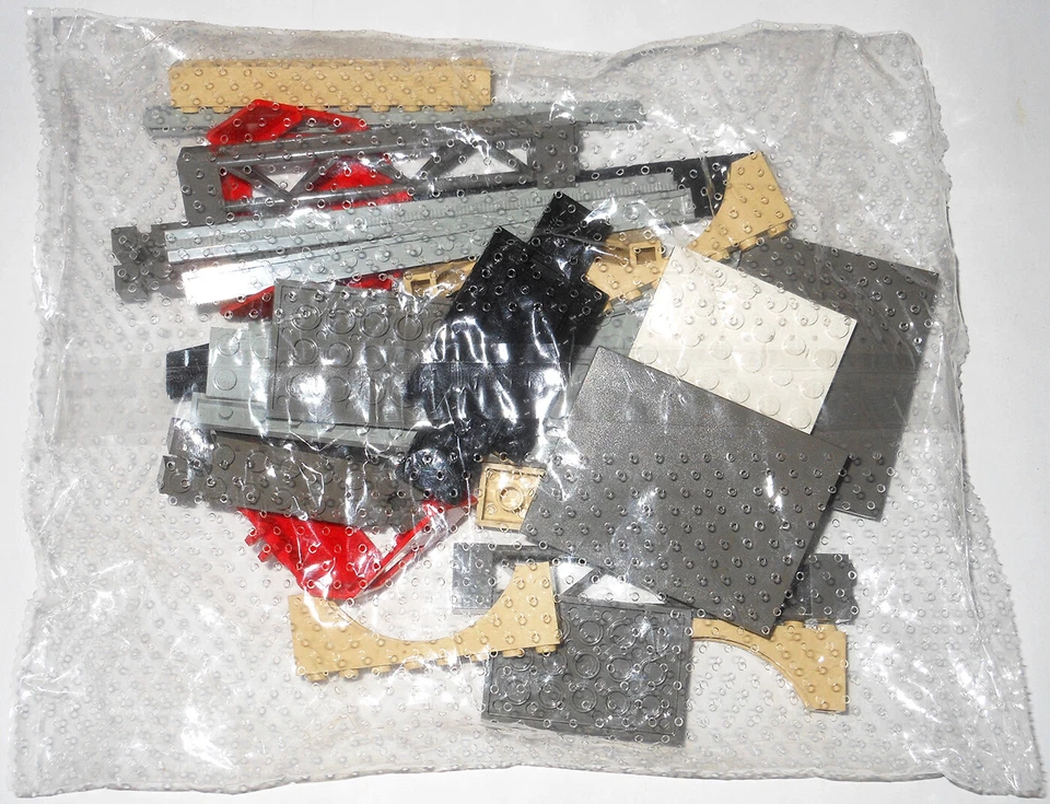 LEGO 4852 Spider-Man vs Green Goblin The Final Showdown: 4 NEW SEALED BAGS ONLY - Image 3 of 4