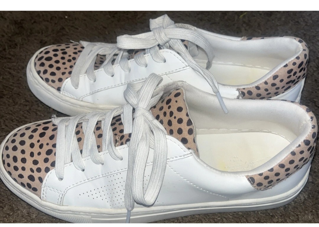 Universal Thread White Sneakers Leopard Skin Acce… - image 4