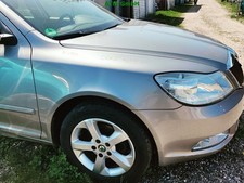 Kotflügel rechts Skoda Octavia 2 II Farbcode LF8H Cappuccino Beige Metallic Kotflügel rechts Skoda Octavia 2 II Farbcode LF8H Cappuccino Beige Metallic