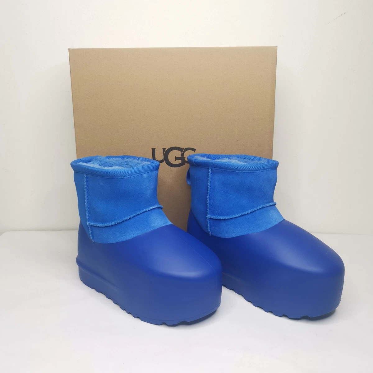 UGG Australia Classic Short Electric Blue Woven Textile Boots 1010262 Women Sz 7 Classic Short II Boot for Women | UGG® main image 3