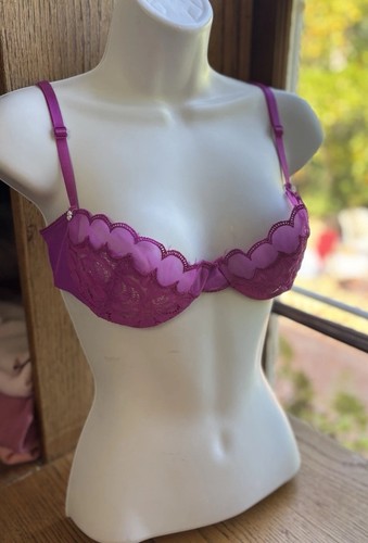 Vintage 80s Christian Dior Bra 34C Fuchsia Hot Pink Scalloped Lace
