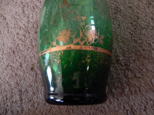 Ancienne carafe en verre vert vénitien et 4 verres cordiaux assortis bordure dorée - Photo 16/19