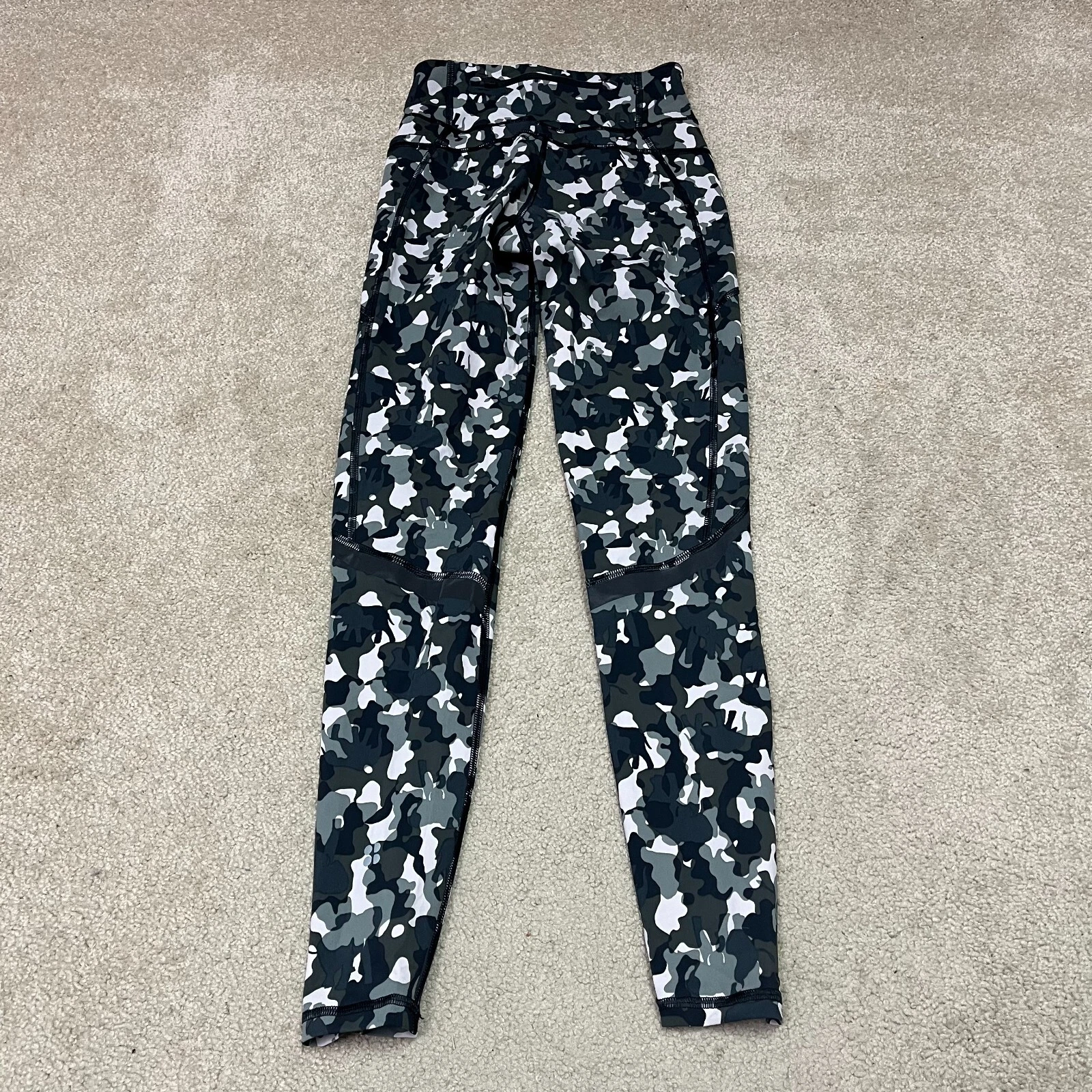 sweaty-betty the zero gravity leggings