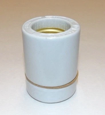 Leviton - E-26 2 Piece Heavy Duty Porcelain Lamp Socket NEW S030G