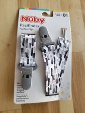 Nuby Pacificer Clip- Paci Finder, Age 0+m- Keep Baby's Pacifiers Sanitary