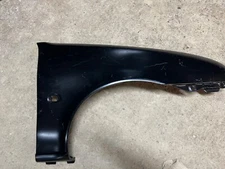 FORD ESCORT 96 99 FRONT FENDER RIGHT. OLD STOCK FRONT FENDER