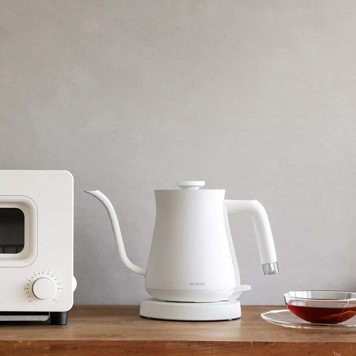 K02A-WH BALMUDA White Electric Kettle The Pot Home Kitchen from