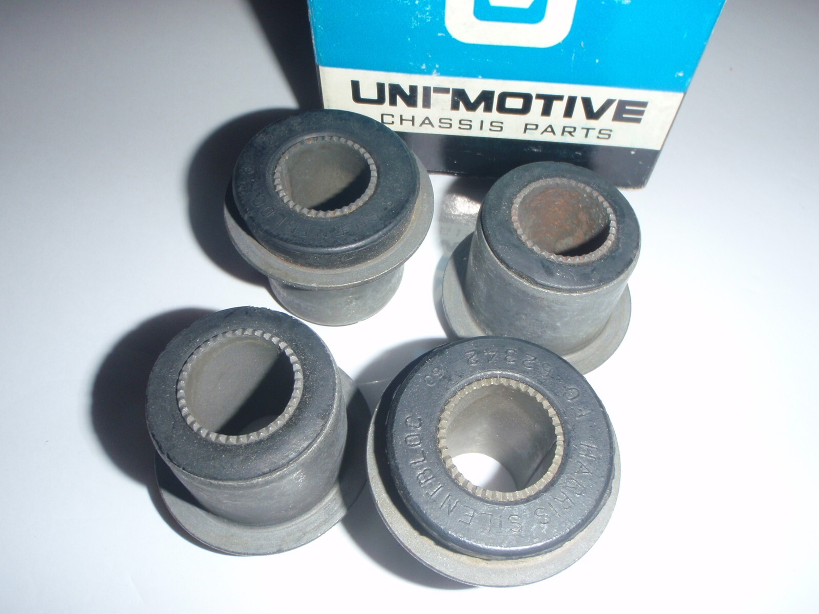 1961 Cadillac Restoration Parts Front Upper Control Arm Bushings - 1-1/2" O.D. - 07-033X - Foto 10