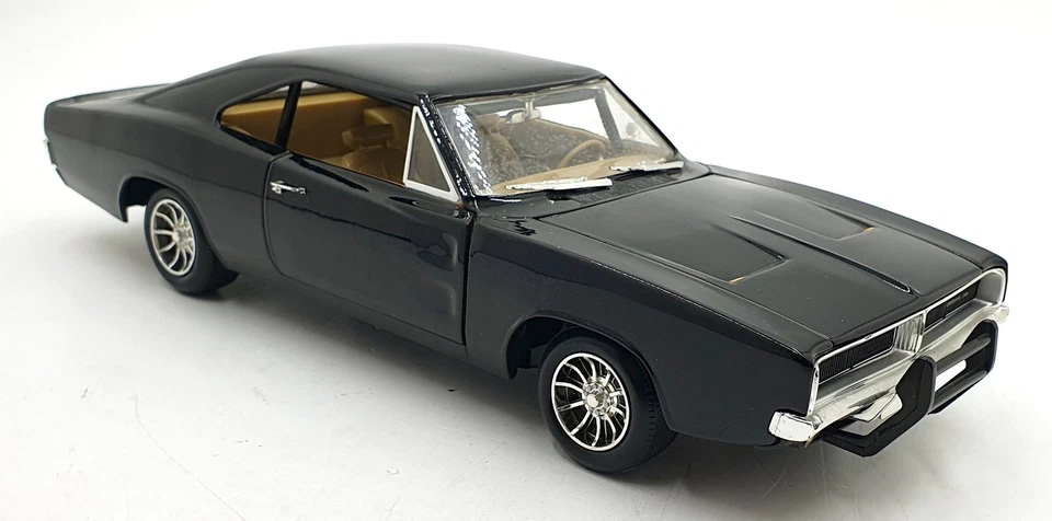 Dodge Charger Ertl escala 1/18 diecast 121125A - 1969 - negro Foto 2 de 4