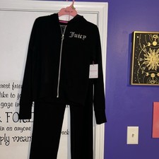 NWT Juicy Couture Sport Women  s 2 Piece Set Size Medium Black