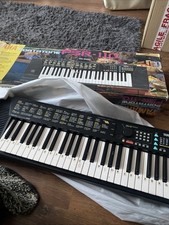 Yamaha Portatone PSR-110 Keyboard Electronic Piano Tested Working