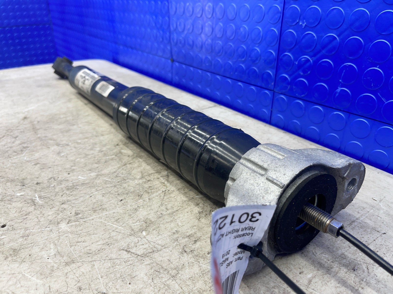2017-2022 MASERATI LEVANTE REAR RIGHT ACTIVE SUSPENSION SHOCK ABSORBER OEM