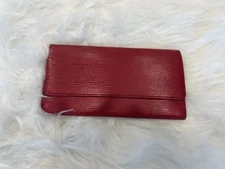❤️ Louis Vuitton Epi Leather Wallet in Red | Crossbody-Ready