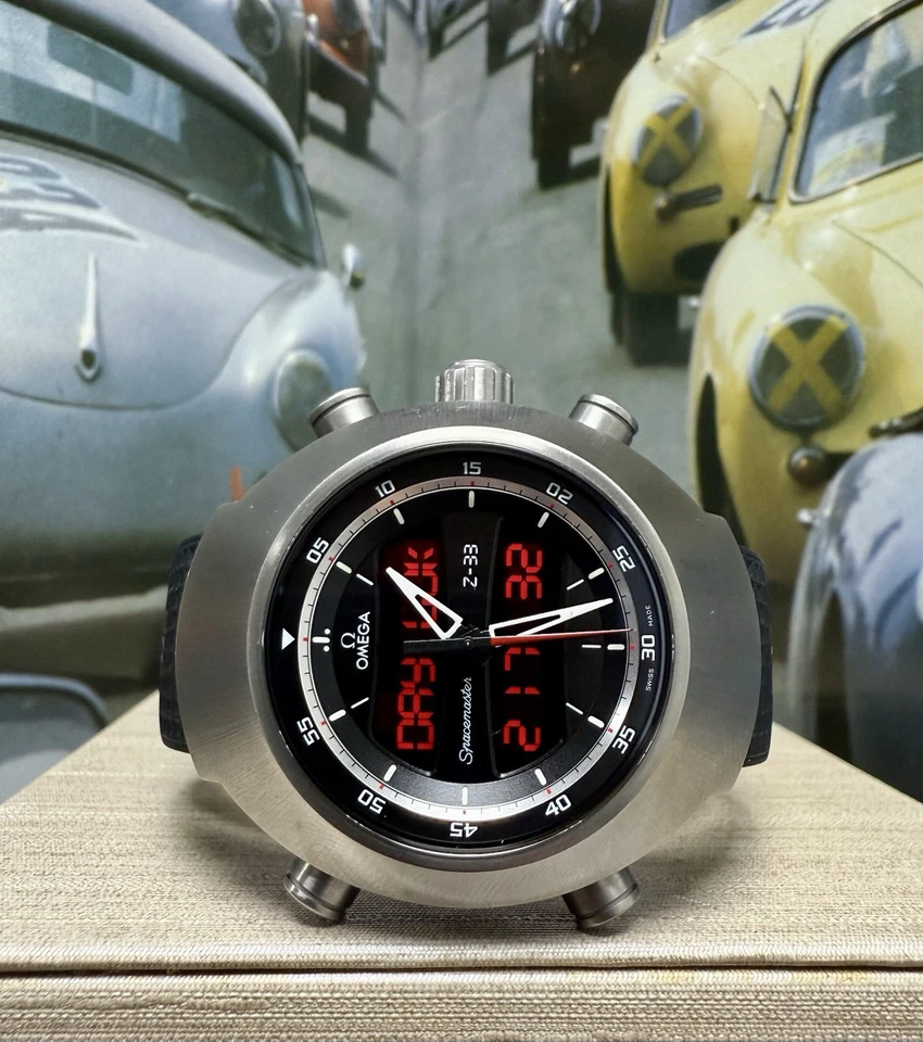 Reloj Omega Speedmaster Spacemaster Z-33 Titanio Cuarzo - Juego Completo Caja y Papeles Foto 2 de 4
