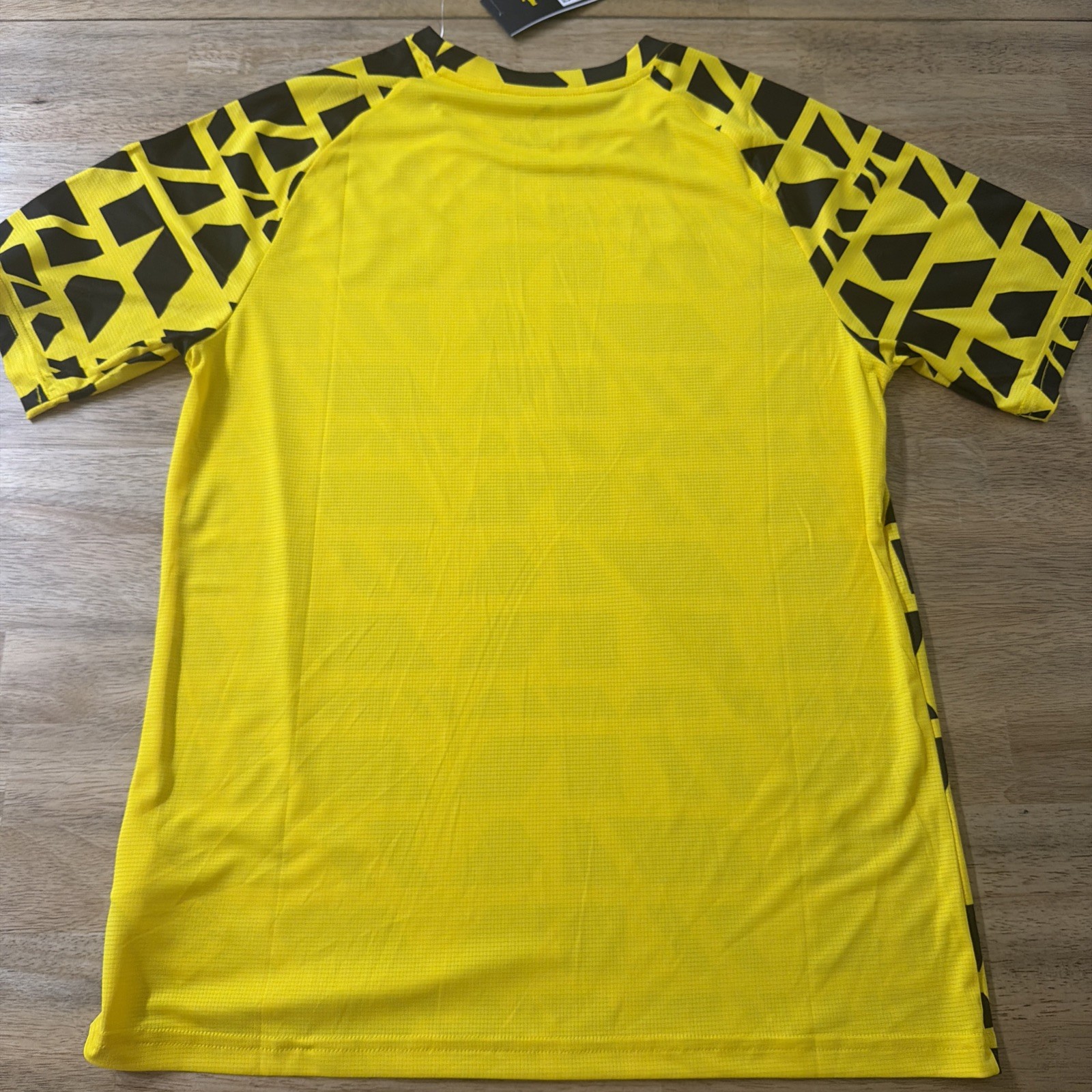 Puma Borussia Dortmund BVB 09 Yellow and Black Soccer Jersey Size Medium image 9