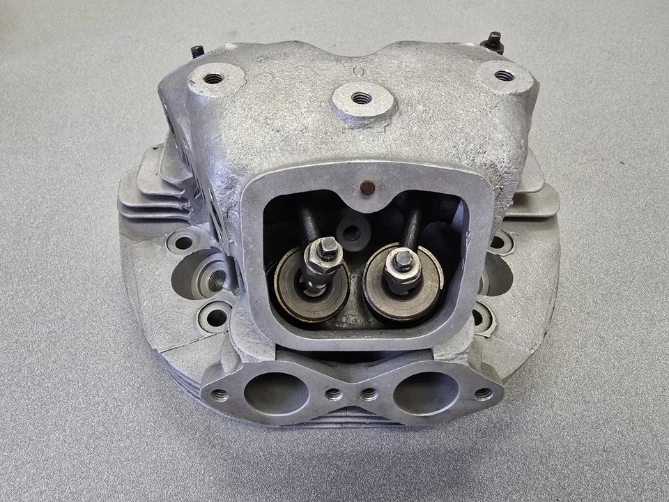 EXCELENTE CULATA NORTON 750 COMMANDO ORIGINAL RECONSTRUIDA Foto 2 de 4