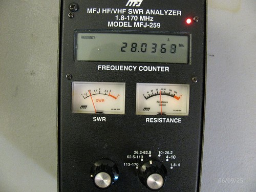 MFJ-259 SWR Antenna Analyzer 1.8 MHz-170 MHz With Box, Manual, Power Supply - Zdjęcie 17 z 22