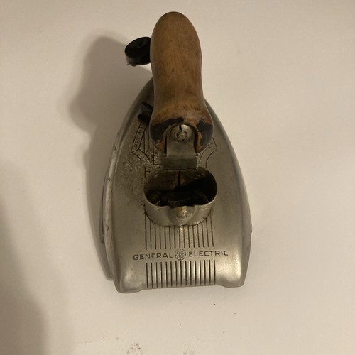 Vintage General Electric Wood Handle Electric Iron ( No Cord ) - Picture 3 of 7
