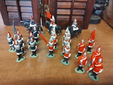 Britains guards 2- 1/2 Inch Plastic Soldier Lot