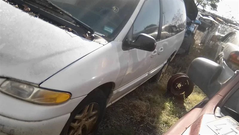 Used Rear Right Door Assembly Rear Side fits: 1998 Dodge Caravan R. privacy tint Foto 2 de 4