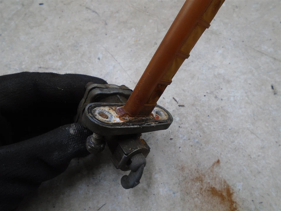 Suzuki 550 GS KANTANA GS550-M GS550M tanque de combustible de gasolina Petcock 1982 GP SB119 Foto 3 de 3