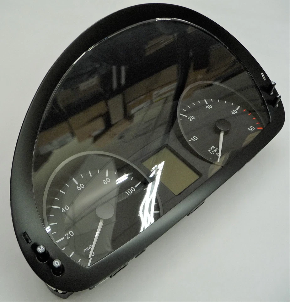 2010-2018 Mercedes Benz Sprinter 2500 3500 Instrument Cluster A9069008103 OEM A1 - Image 4 of 4
