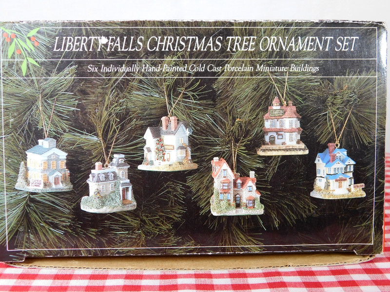 Vintage Liberty Falls Christmas Tree Ornaments Set 6 Mini Buildings 1992-93