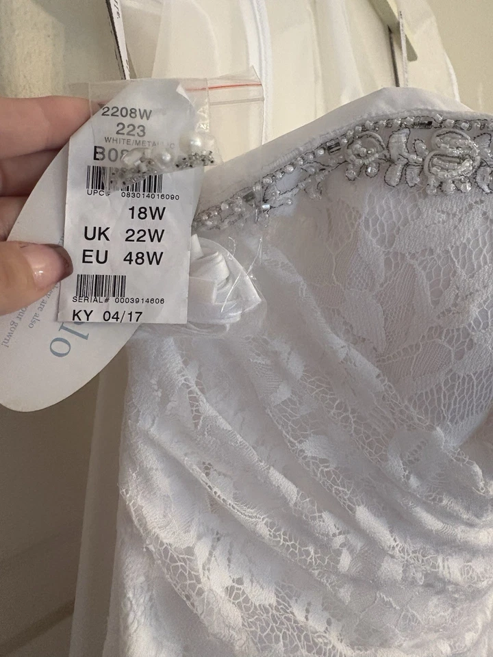 Encaje sin mangas con ribete de diamante Foto 3 de 4