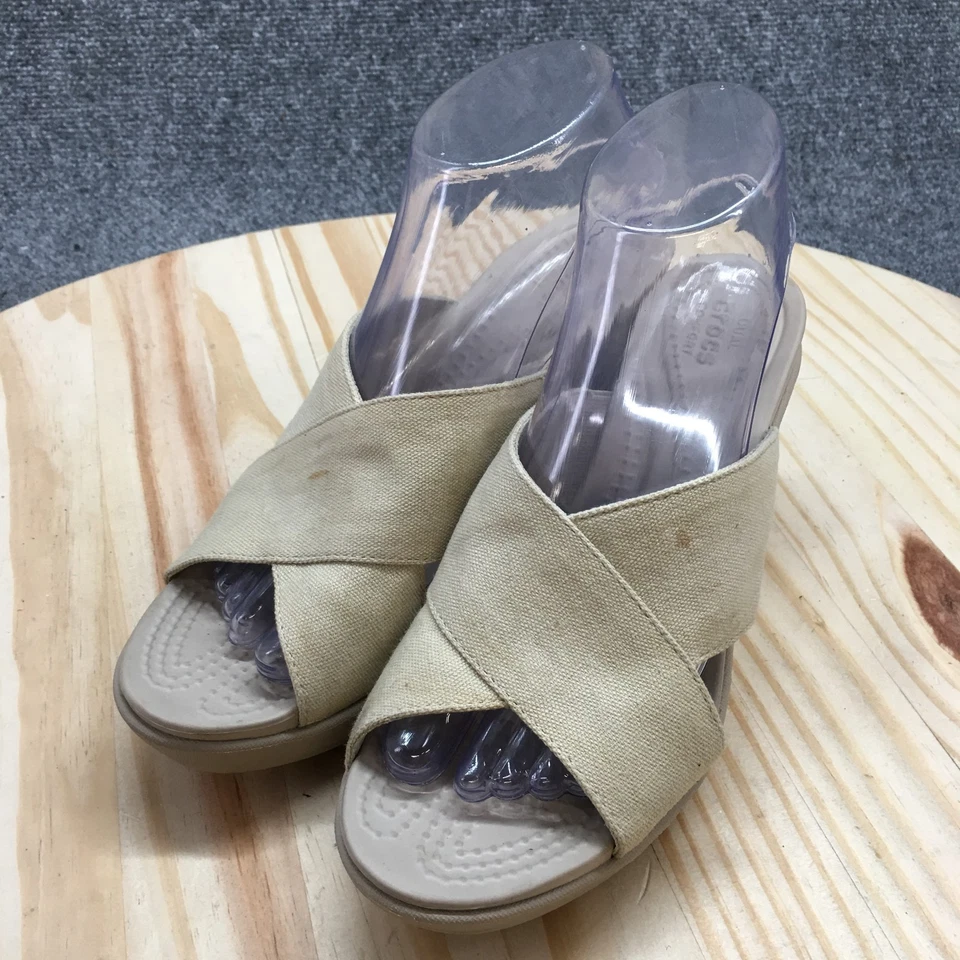 Sandalias Crocs para mujer 8 Leigh II correa cruzada beige sin cordones cuña 204949 Foto 2 de 4