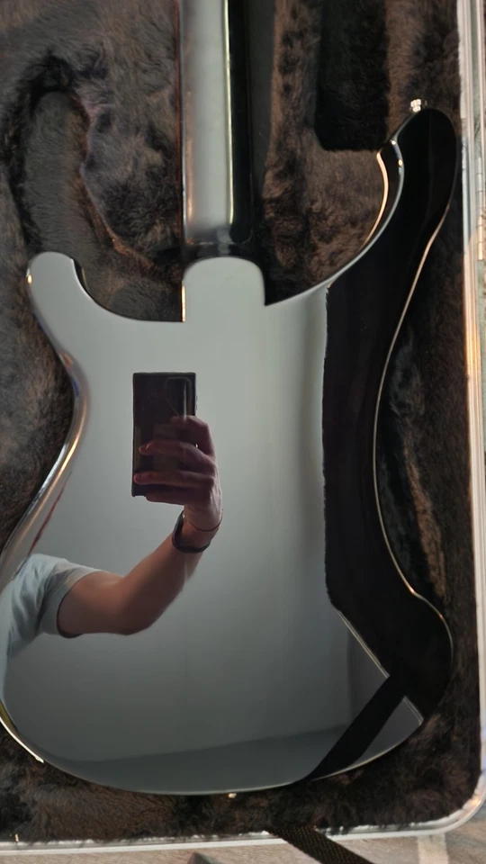 BRAND NEW RICKENBACKER 4003 JETGLO 2025 BASS - Immagine 4 di 4