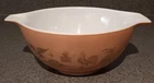 Vtg Pyrex Early American 1 1/2 Quart Brn/Gold Dish. No Lid